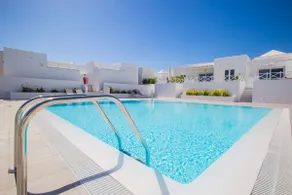 Flower Beach Suite 7 - Image 3
