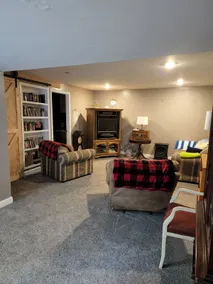 Lovely 3- bedroom apartment with street parking. - Image 2