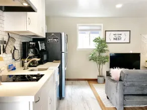 Stylish, Modern&Cozy Apartment w/Kitchen&Bathroom - Image 3