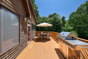 Lake Access-Spacious Chalet 3 full bathrooms - Image 4