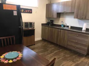 Pvt lower suite - Entire place, central, new home - Image 2