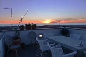 Elegant home with amazing views - Image 2