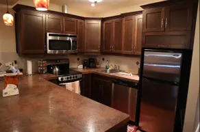The Lisgar Suite - Elegant Suite to Spoil You - Image 4