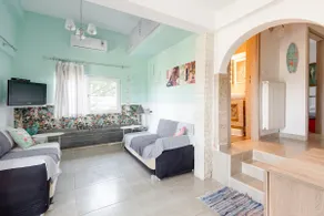 Beachfront family house in Chalkidiki - Image 2
