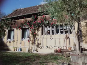 Pretty old-fashioned restored mud barn - Image 2