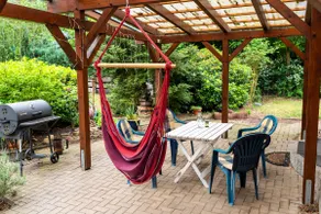Cottage in the green with large garden and terrace - Image 5