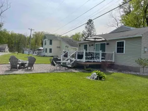 Cozy Lake house - Image 3