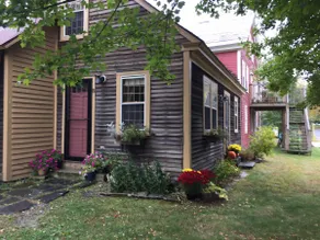 Zachariah House Main St. Ashfield - Image 3