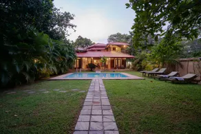 Stunning Beachfront Home Hiru Sandu Villa - Image 2
