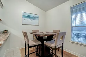 Kemah, TX 2nd floor condo. Restaurants , boardwalk - Image 5