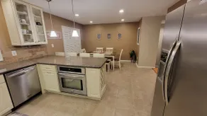 Townhouse - 1 Mile from Downtown Strip - Image 5