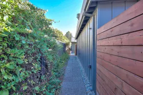 Sunny Cottage + Hot Tub near UCSC - Image 4