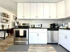 Updated Kitchen. Englewood. Long stays welcome! - Image 4