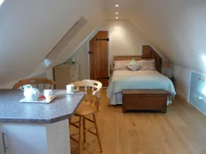 Self-contained B&B barn in Sth Downs National Park - Image 3