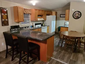 Sleeps 4, Country setting, Lake Cumberland & Green - Image 2