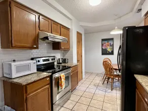 Welcome Jayhawks! Private 2bds+Loft Condo - Image 4
