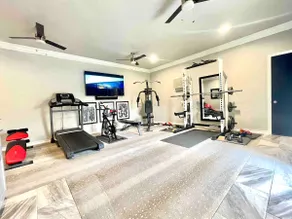Million Dollar Guest House/Pool/Gym/ Summit Center - Image 5