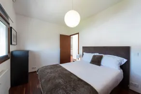 LovelyStay - Casas Brancas - Modern Apartment with Balcony & free private parking - Image 5