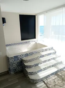 Sea View 2 BD|2BA with Jacuzzi and Community Pool - Image 5