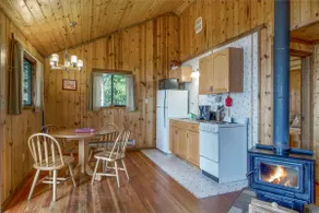 Ocean View Cabin 1BR (west-facing, 1 min to beach) - Image 5