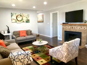 Hidden gem + AC, centrally located - Image 2