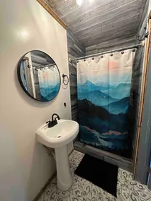 Cozy guest house near downtown - Image 4