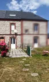 Charming village house by the sea - Image 4