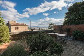 The garden on the walls - Image 2