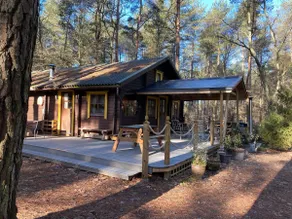 Laatokka - Traditional Finnish Log Cabin - Image 2