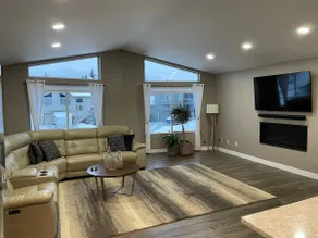 South Anchorage 4BR Modern Home - Image 3