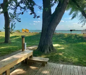 ”Lake Escape” Lakefront Ground Level Retreat! - Image 2