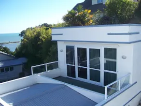 Ocean view holiday studio - Image 2