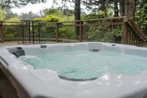 Family Friendly Home on 20 Acre Farm - Image 4
