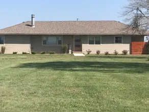 Salt City Country Farmhouse - Image 3