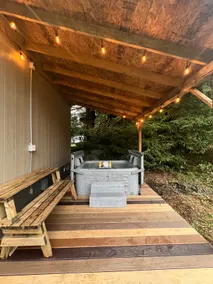 Salmon River Hideaway (East) with HOT TUB - Image 3