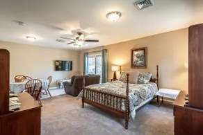 Covered Bridge Retreat Private Suite - Image 2