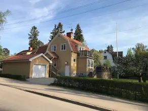 Beautiful renovated 6 bed villa 10 min from city - Image 2