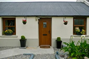Dunloe Cottage Bedroom Traditional Cottage - Image 2
