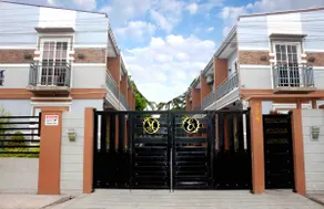 E3- Entire unit with balcony and covered parking - Image 2