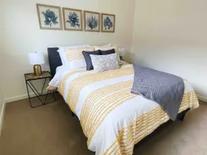 NEW Clean and Cozy Home + Hot tub - Image 3