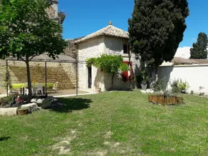 House with garden, 10 minutes from Avignon - Image 4