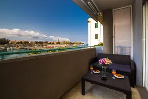 Apartment Big Look - Image 3