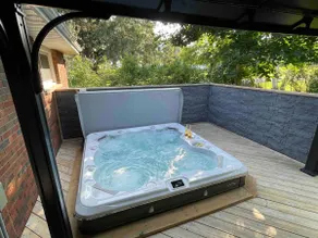 Creekside • New Hot Tub • Pool Table • Fire Pit - Image 3