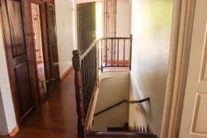 Charming entire suite in residential home - Image 4