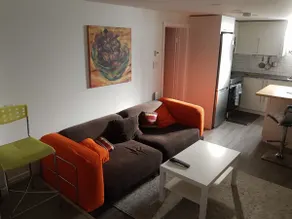 Lovely 1-bedroom in mid Toronto - Image 2