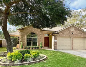 Prime Location Beautiful Home Near The Woodlands - Image 3