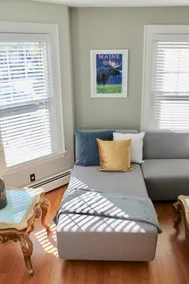 Charming 1st Floor Flat by the Prom - Image 4