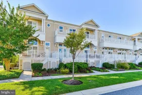 Bayside Townhouse w/ amazing amenities - Image 2