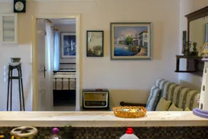 Traditional island house in the heart of Hydra - Image 5