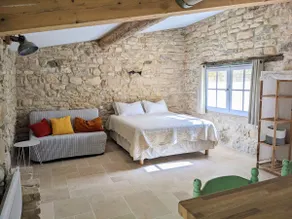 Bonaventure 'Chantal' – cozy studio with pool - Image 3